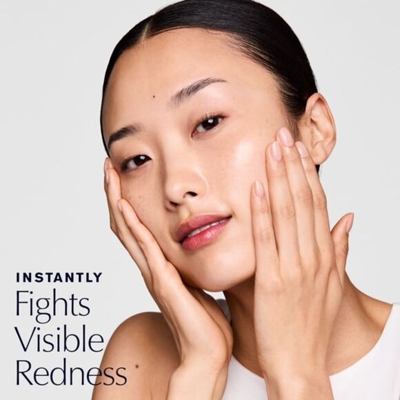 Estée Lauder Micro Essence Treatment Lotion Toner with Bio-Ferment - Picture 3 of 5